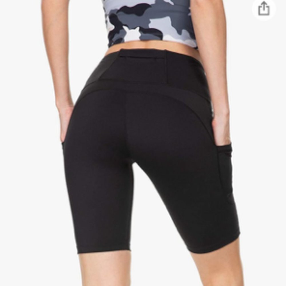 Athletic Yoga Shorts Dark Grey 3-Pockets Size Large